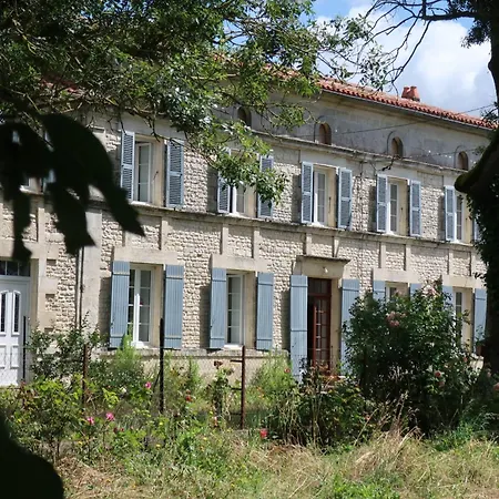 La Grande Lignatte Heart Of Aunis * Saint-Saturnin-du-Bois