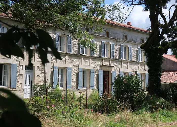 La Grande Lignatte Heart Of Aunis * Saint-Saturnin-du-Bois